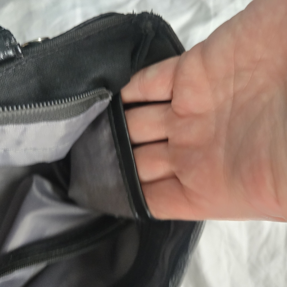 Nostalgic Y2K Thirty-One Black Corduroy Bag with "L"  Monogram - Picture 8 of 11